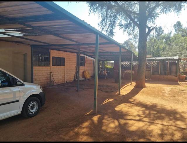 FARM FOR SALE IN WALKER'S FRUIT FARMS